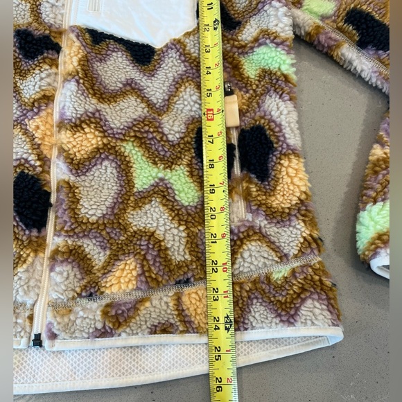 NWT Patagonia Women’s Classic Retro-X Jacket Small Currents Natural Size Medium - Picture 6 of 9